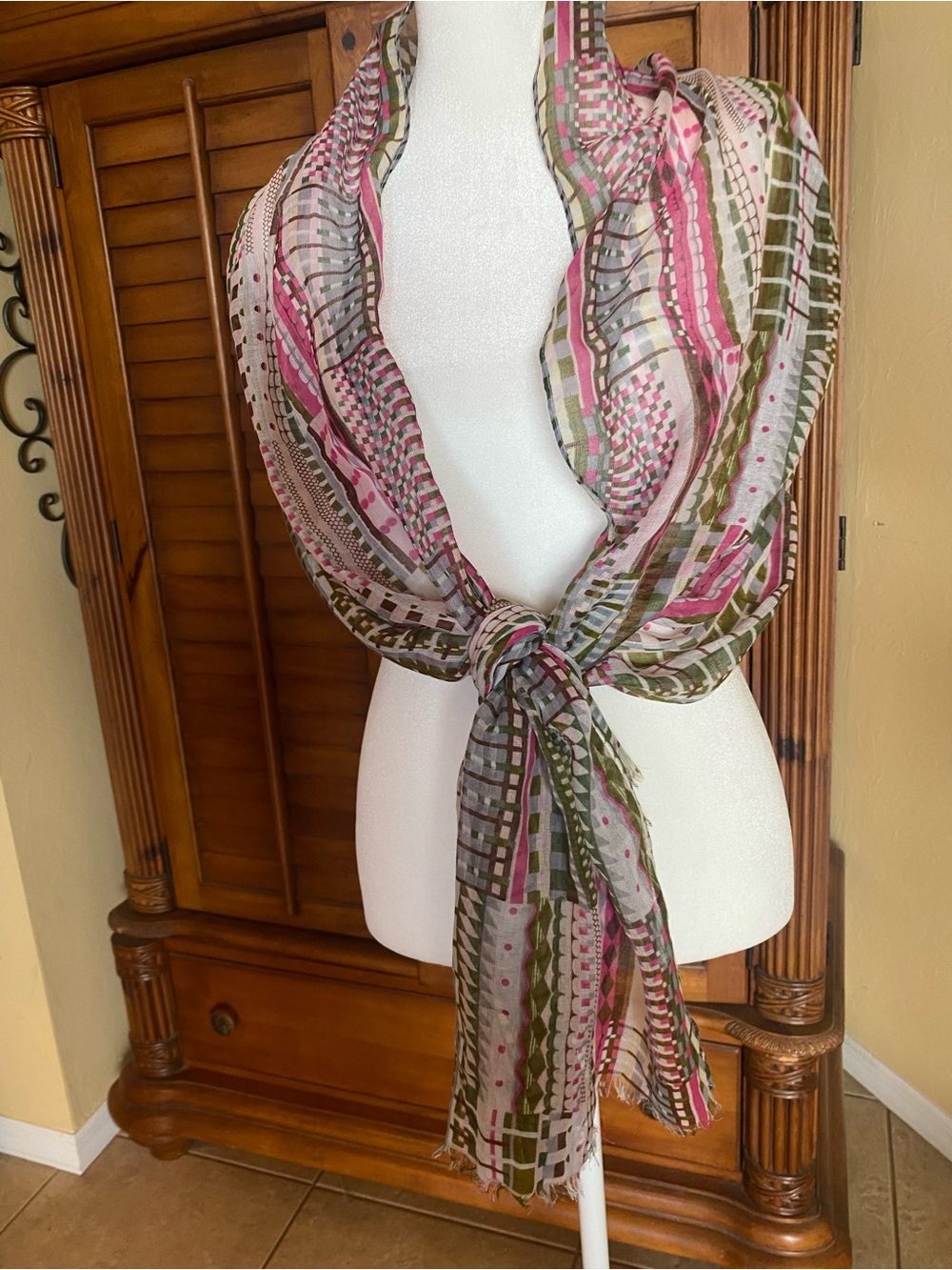 ONE/SIZE Pink and Olive Patterned Lightweight Scarf Wrap